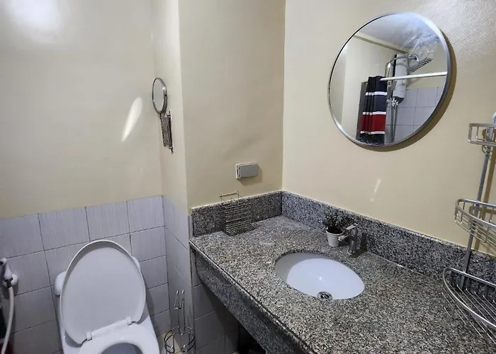 2br Near Bgc Apartment *